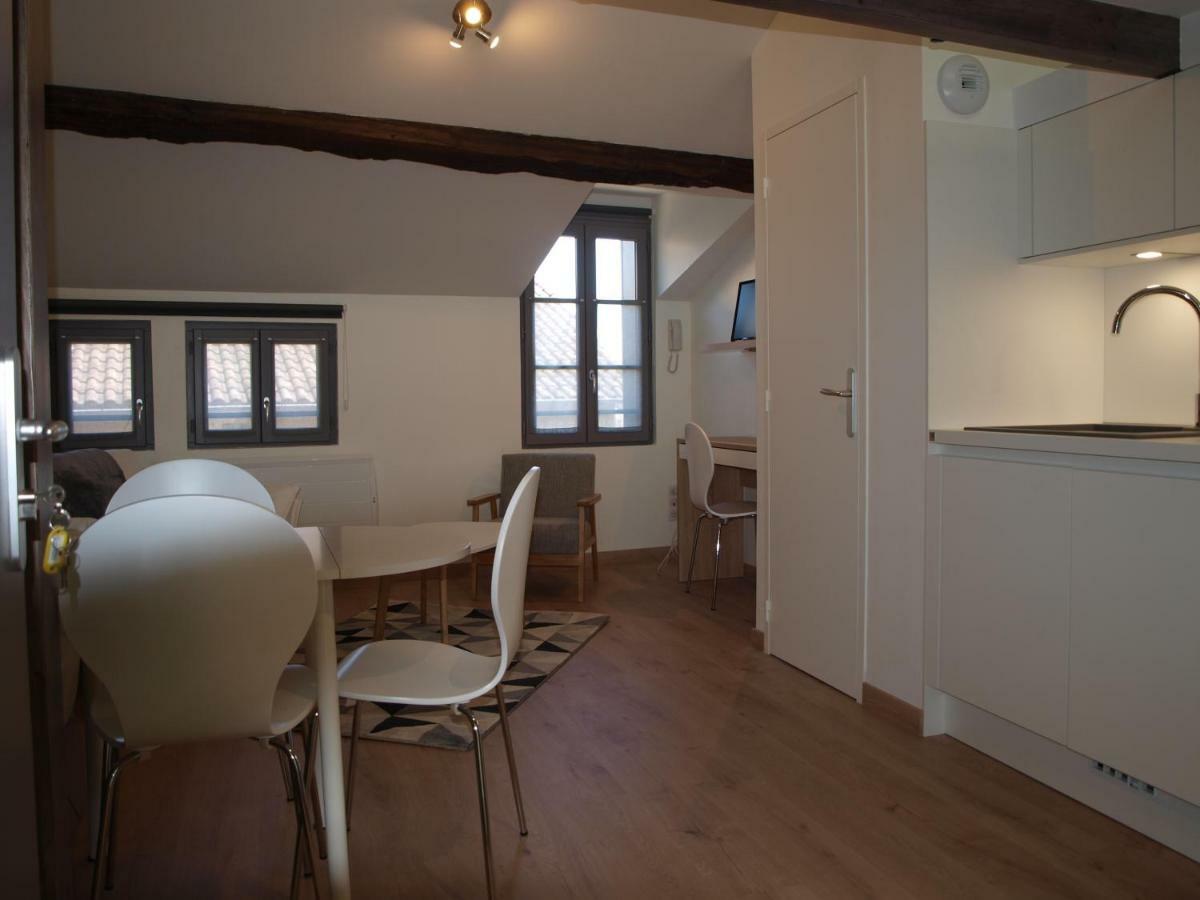 Appart Face Au Mail Limoges Exterior foto